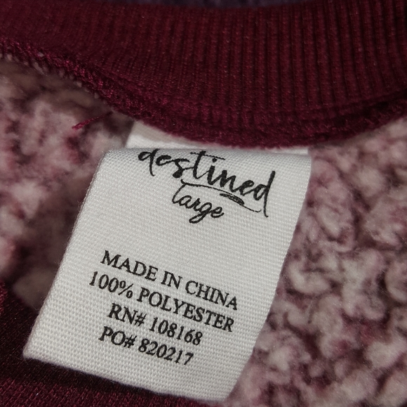 I am selling a fluffy warm long sleeve shirt - Picture 3 of 3